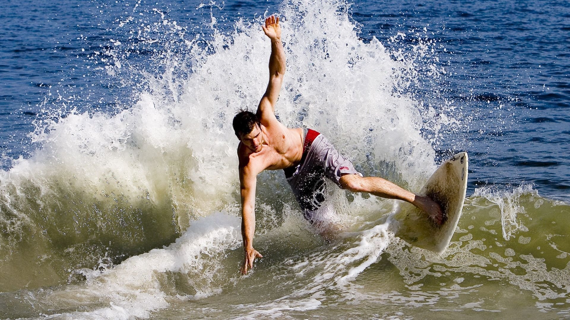 印尼组合横扫对手，男双配合默契，印尼男双选手