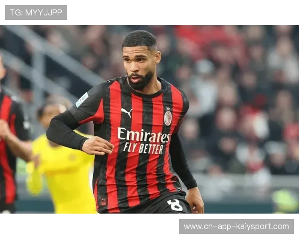 奇克背身护球推进，AC米兰二次进攻起势